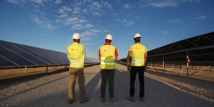 الجونة البحر الأحمر تفتتح محطة Solarize-2 للطاقة الشمسية