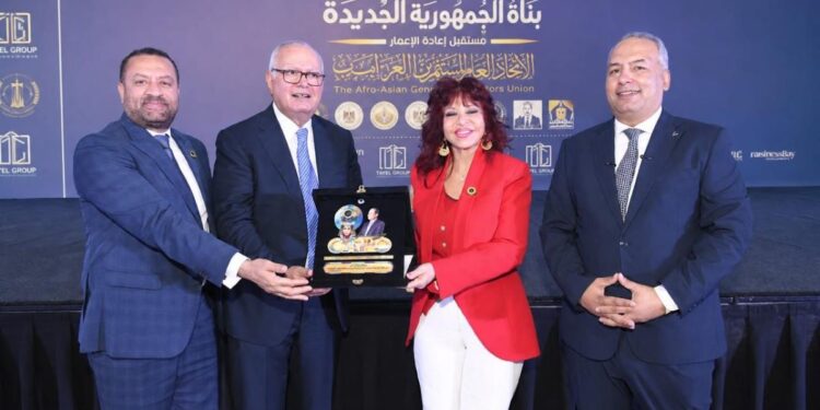 اتحاد المستثمرات العرب يشارك في مؤتمر الأفروآسيوي ويكرم السفير محمد العرابي 