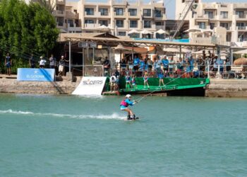 الجونة البحر الأحمر تستضيف أول بطولة وطنية مفتوحة للتزلج على الماء باللوح