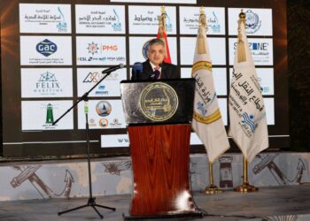 الفريق أسامة ربيع خلال مشاركته في الاحتفال باليوم البحري العالمي