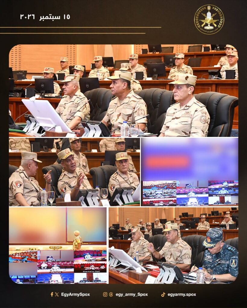 وزير الدفاع يشهد تنفيذ المرحلة الرئيسية لمشروع مراكز القيادة الإستراتيجي التعبوي بنطاق الجيش الثالث الميداني