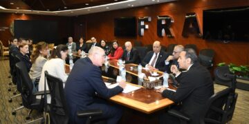 رئيس هيئة الرقابة المالية يبحث مع نائب رئيس البنك الأوروبي لإعادة الإعمار والتنمية سبل تعزيز التعاون لزيادة جاذبية القطاع المالي غير المصرفي