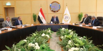 خلال ترأس الفريق مهندس كامل الوزير – وزير النقل، اجتماع الجمعية العمومية العادية لشركة السكك الحديدية للخدمات المتكاملة وأعمال التأمين