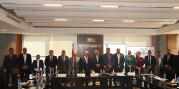 البورصة المصرية وجمعية رجال الأعمال المصريين (EBA) تبحثان مزايا القيد ومستجدات السوق وأحدث الأدوات المالية