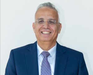 الدكتور أحمد عبد المنعم نائب رئيس جامعة النيل