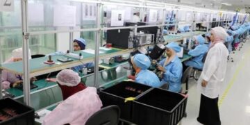 مصر تحاول تحويل سوق الموبايلات إلى صناعة