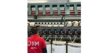 مصنع نسيج في دمياط يحول الخيوط المصرية إلى صادرات
