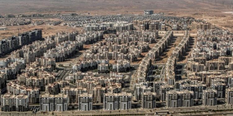 فتح ملف المشروعات العقارية المتعثرة