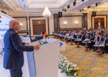 رئيس اقتصادية قناة السويس يستعرض فرص التعاون والاستثمار مع الشركات الإيطالية