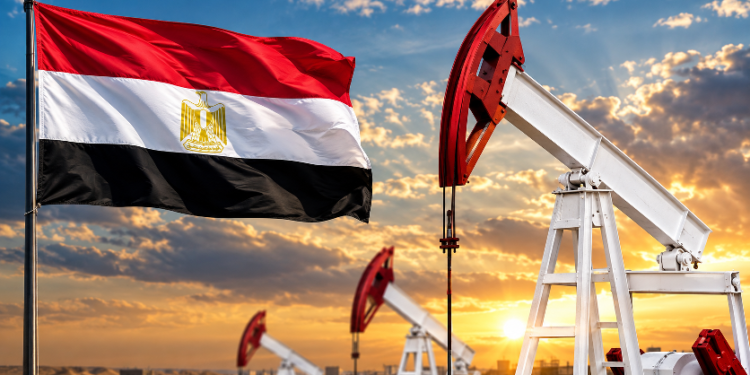 مصر تعزز احتياطياتها.. 9 اكتشافات جديدة للغاز والزيت وخطة لحفر 16 بئرًا