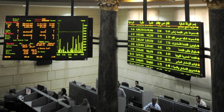 البورصة المصرية تحقق مكاسب قوية.. رأس المال السوقي يرتفع 66 مليار جنيه