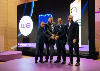 المصرية للاتصالات تتوج بجائزة أسرع مقدم لخدمات الإنترنت الثابت