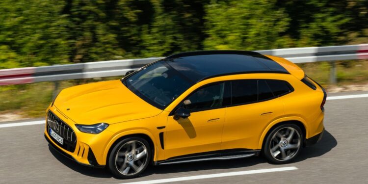 مرسيدس تطلقAMG GT SUV الجديدة بروح السيارات الرياضية