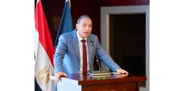 الدكتور اسلام عزام