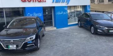 دولار وثريفتي لتأجير السيارات في دولة الإمارات .. تطوران من تواصلهما مع العملاء