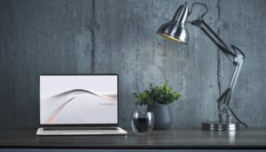 يدعم جهاز ASUS ExpertBook A7 معالجا يصل إلى Intel Core 7 Series 3