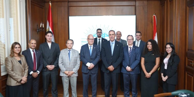 جمعية رجال أعمال الإسكندرية و سفير السويد يبحثان فرص إقامة شراكات جديدة