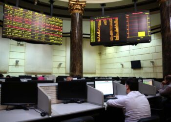 البورصة المصرية تحت ضغط البيع.. خسائر سوقية بنحو 177 مليار جنيه في جلسة الأحد