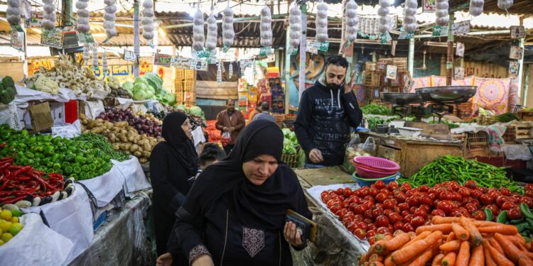 التضخم في المدن المصرية يتراجع إلى 13.9 بالمئة خلال سبتمبر والأسعار الشهرية تواصل الارتفاع