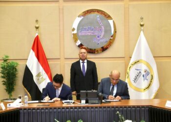 وزير النقل يشهد توقيع مذكرة تفاهم لإنشاء محطة الإسكندرية للصب الجاف الغير نظيف بميناء المكس