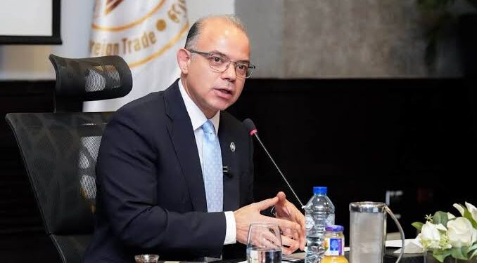 وزير الاستثمار والتجارة الخارجية محمد فريد صالح